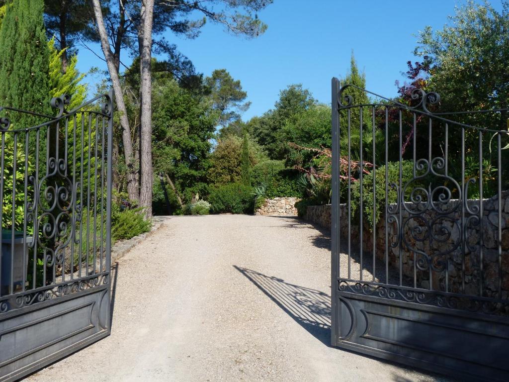 Le Mas Du Pere La Motte Rum bild